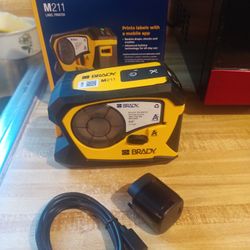 Brady M211 Bluetooth Label Maker / Printer (Tool Only )
