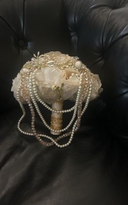 Small White Branch For Quinceañeras