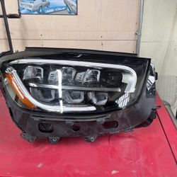 Mercedes Benz GLC 300 Passenger Side Headlamp