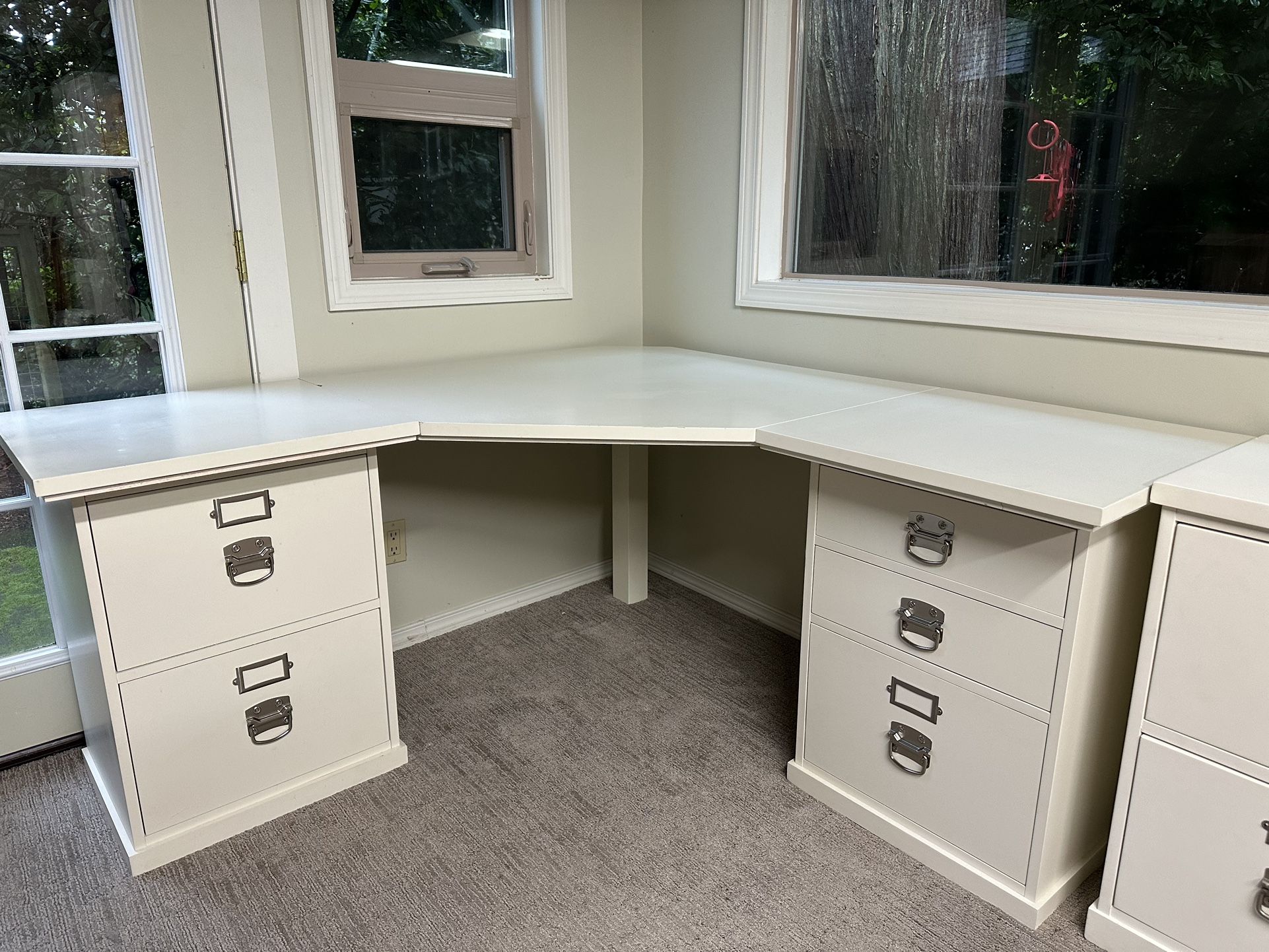 Pottery Barn Bedford Corner Desk for Sale in Seattle, WA OfferUp