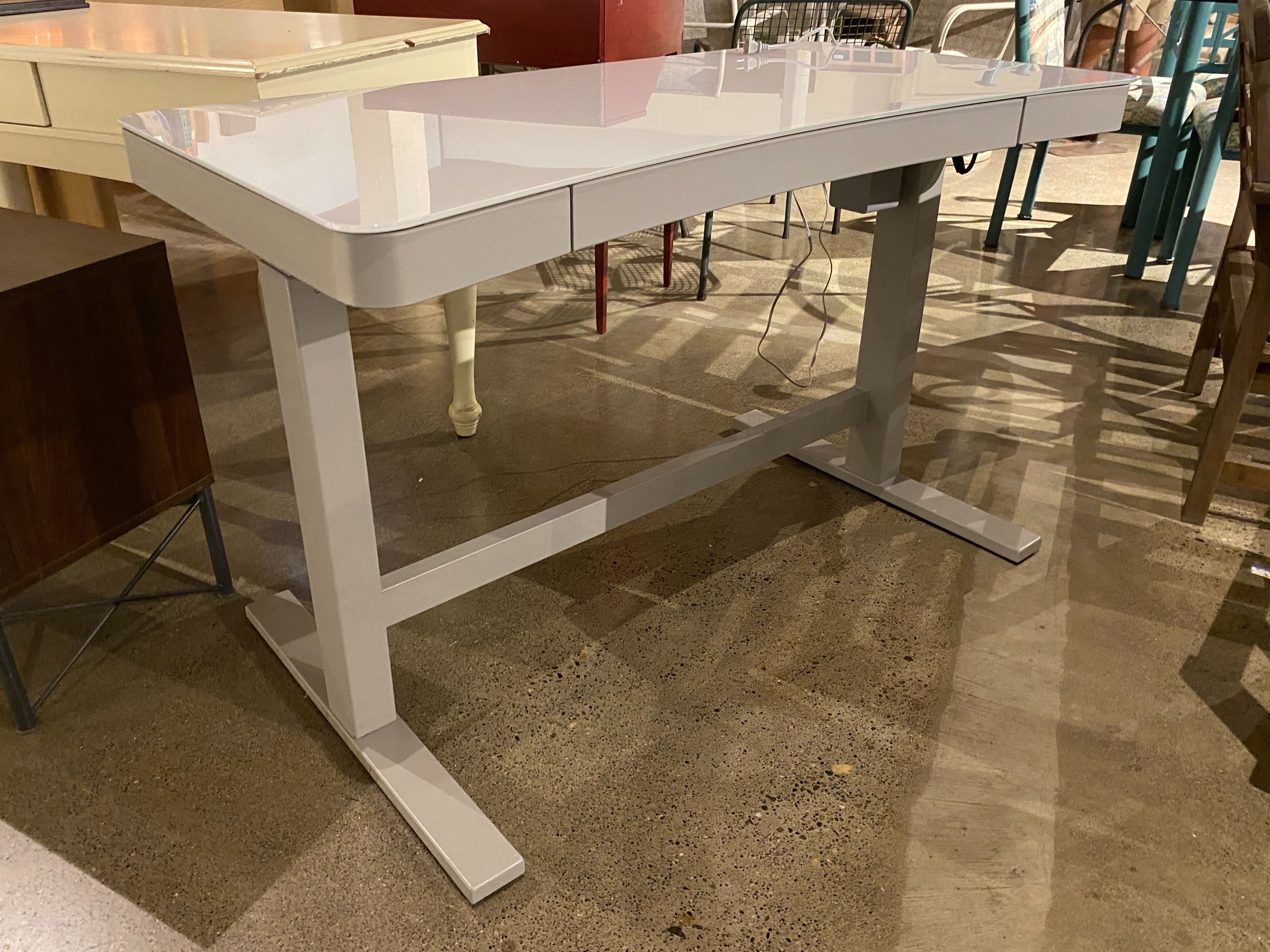 TWIN STAR White Electric Adjustable Height Desk w/ Charging Station