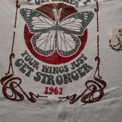 "Life Doesn't Get Easier,Your Wings Get Stronger" Jr's Large T-shirt w NEW Earrings 