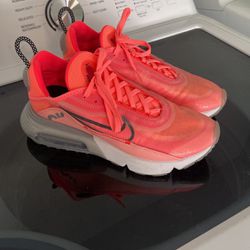 Nike Shoes 2090 7 Size 7