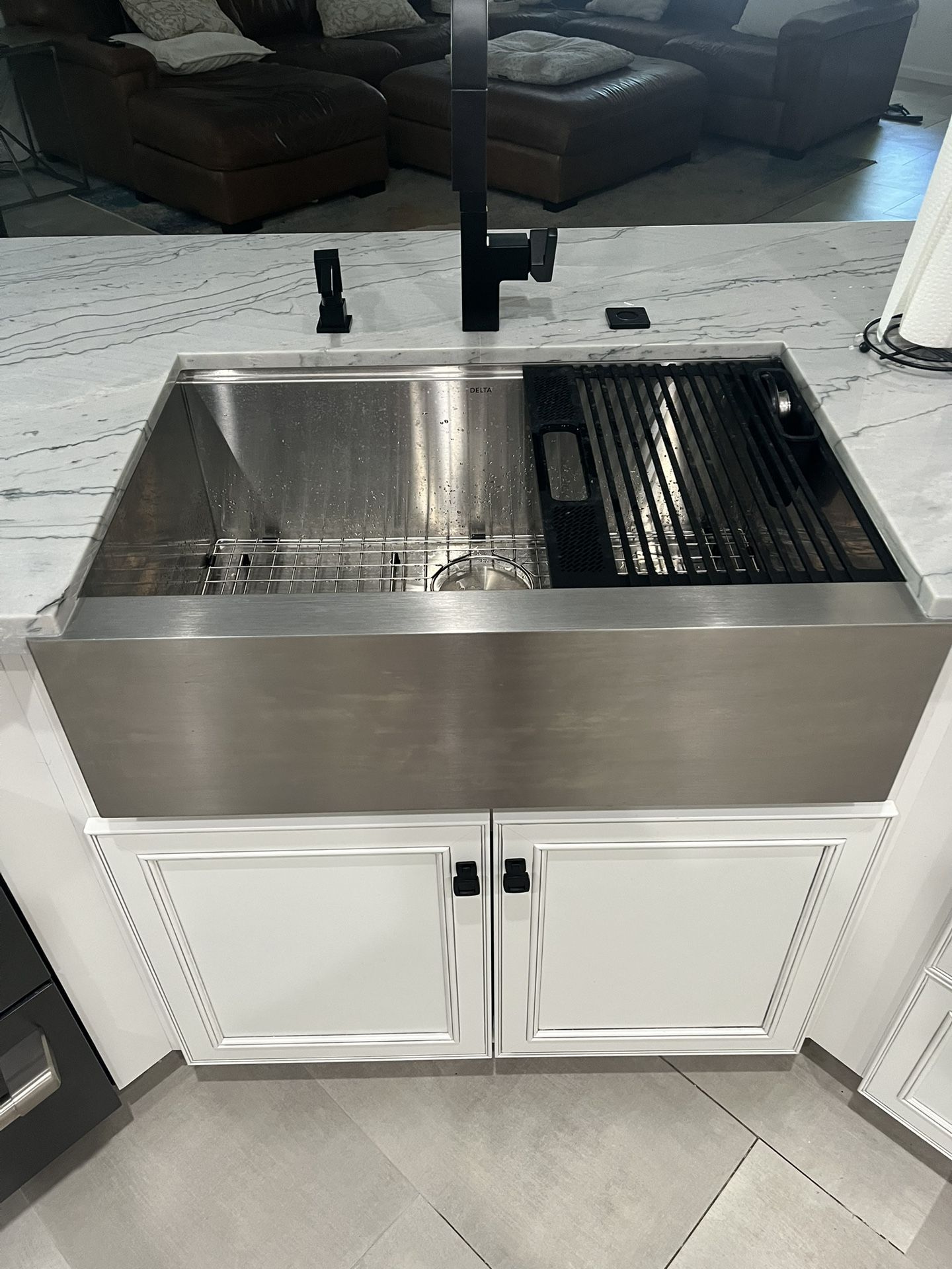 Delta Rivet 33” Workstation Sink (new in box)