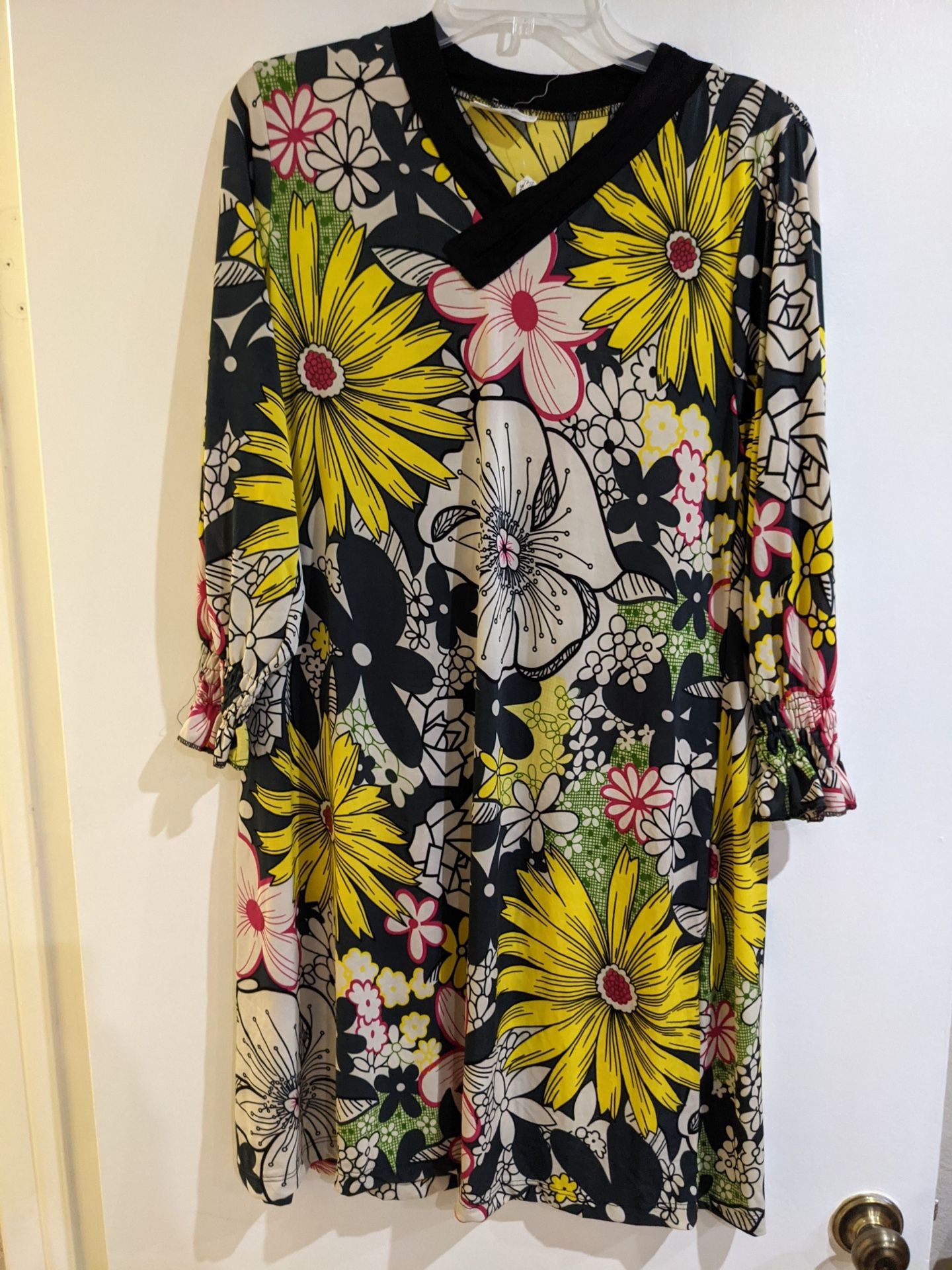 Long Ladies Tops And Black Beaded Tunics.  All NEW.
