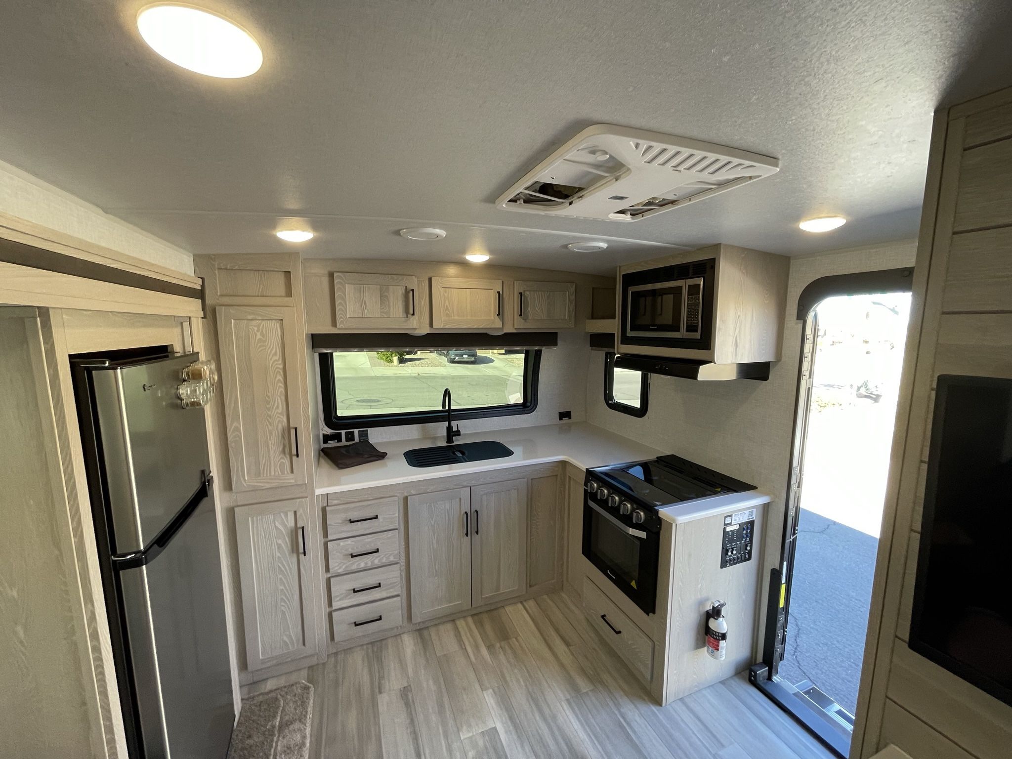 2021 Rockwood Mini Lite 2516s for Sale in Sun City, AZ - OfferUp