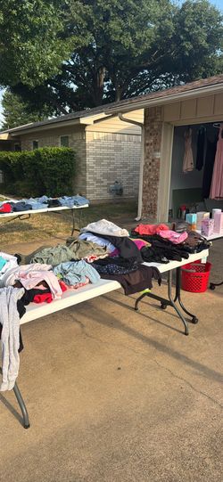 everything left 1 -5 dollars IRVING GARAGE SALE‼️CUTE CLOTHES AMERICAN EAGLE ECT… LMK FOR ADRESS