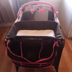 Minnie Mouse Pack N Play
