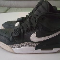 Air Jordan Legacy 312 Black Cement
"Size 10.5 men