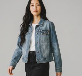 NEW Frye Denim Jean Jacket Women’s size LARGE Cropped Button up NWT