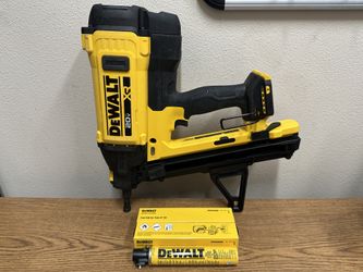 DEWALT DGN845B 20V MAX XR Trak-It C6 Gas Nailer w/ 2 New Fuel Cells