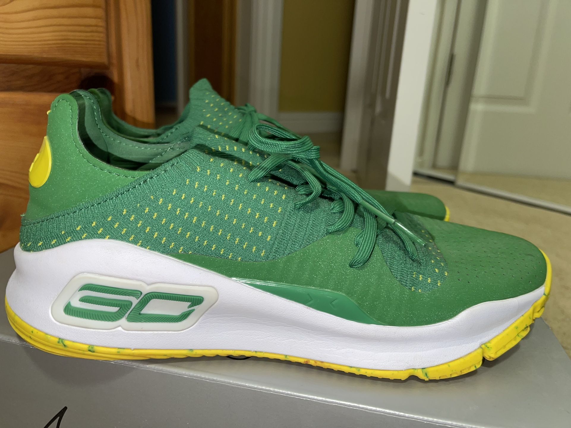 Under Armour Curry 4 Low Size 12