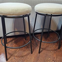 Swivel Barstool / Counter Stool