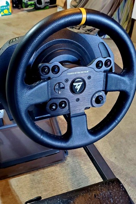 Thrustmaster TX Leather Edition Force Feedback Wheel Xbox and PC