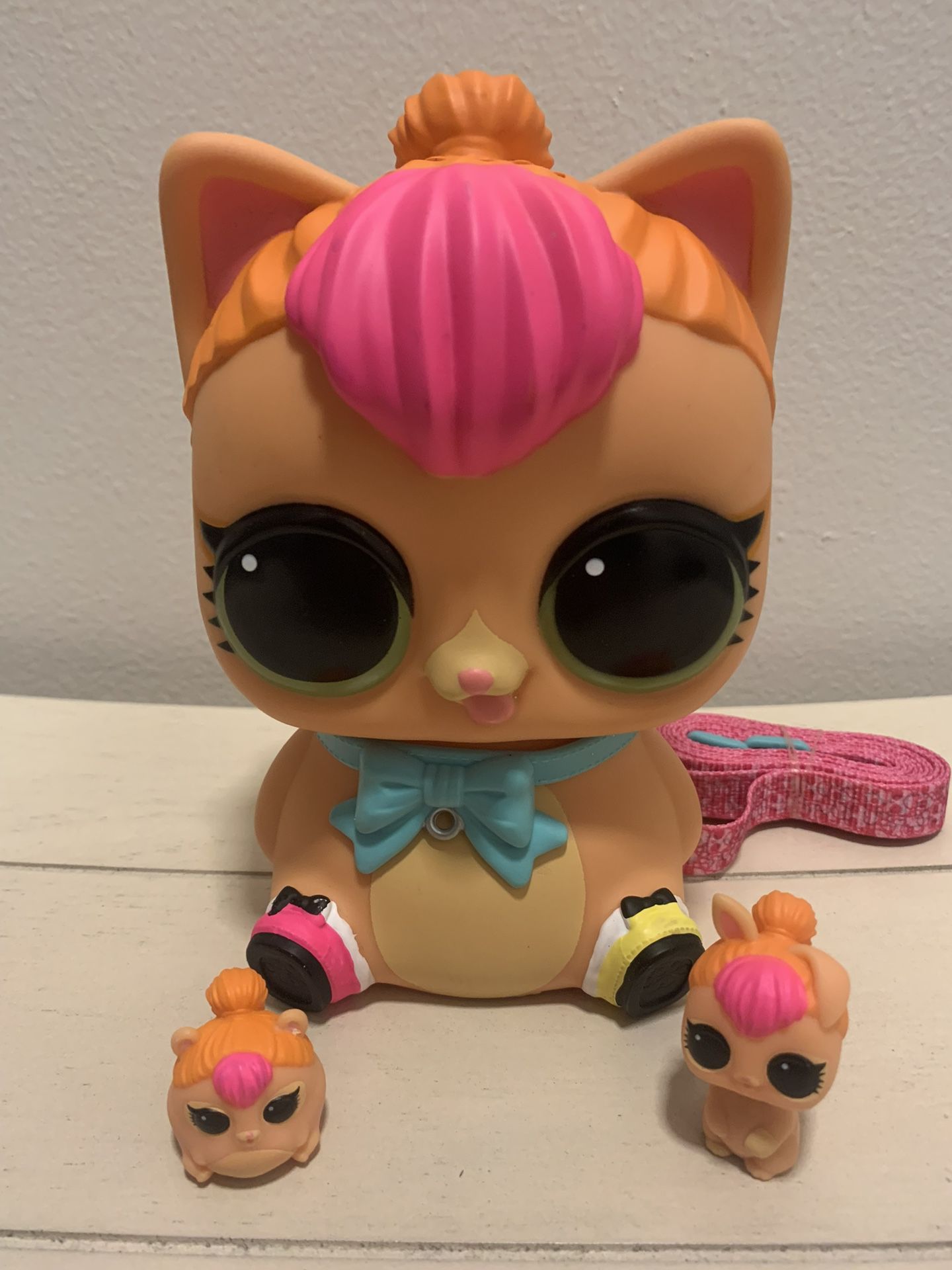 L.O.L Surprise! Big Pet Neon Kitty Doll 