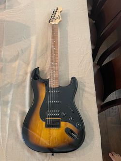 Squier Stratocaster Electric Guitar Sunburst