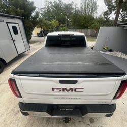 GMC Chevy Bed Cover Tri Fold Tonneau  Cover 