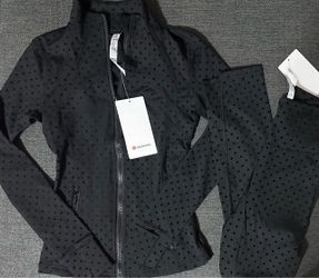 Lululemon Polka Dot Set $145 **READ DESCRIPTION**
