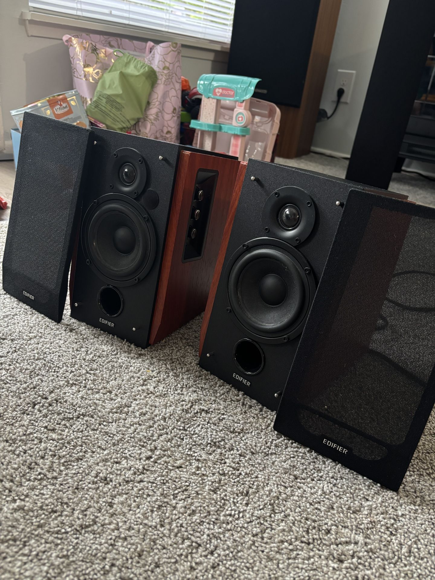 Edifier R1700BT Bluetooth Bookshelf Speakers