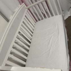 Crib With Mattress  And Mattress Protector 