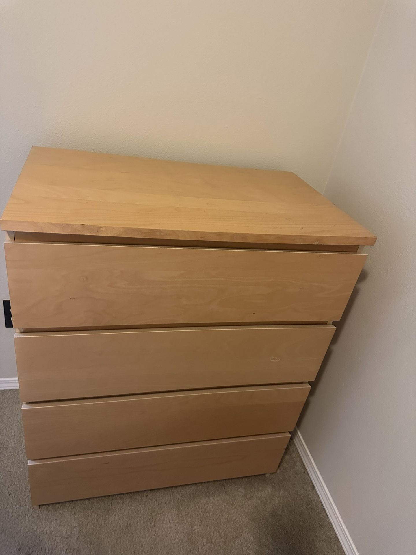Dresser 4 Drawers 