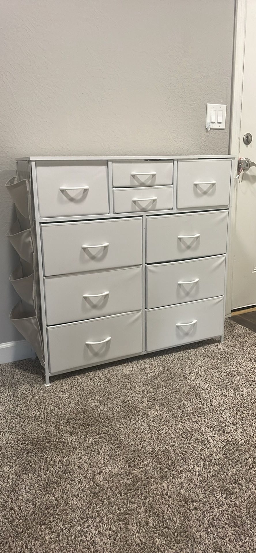 Storage drawer and dresser - 1 year used only ! Clean and good condition as new