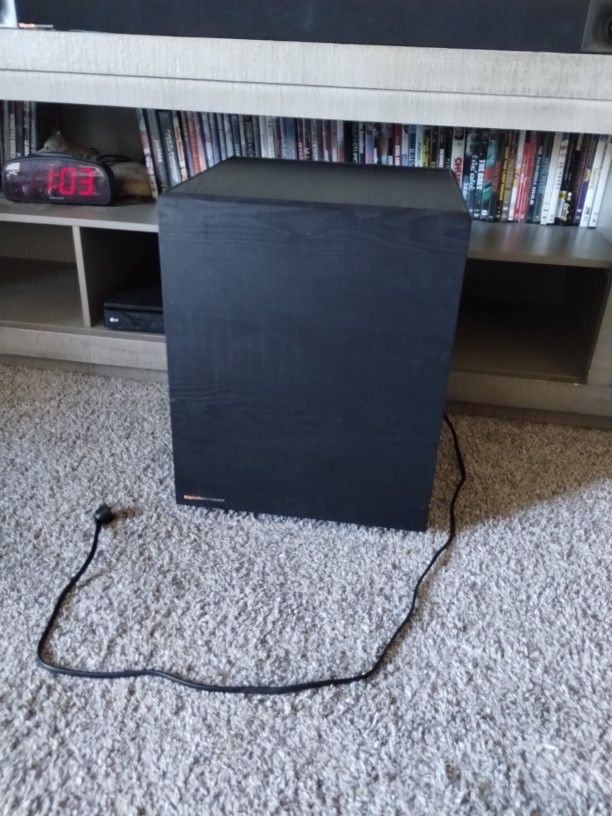 Klipsch Cinema Sound Bar & Sub Woofer