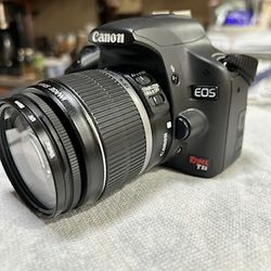 Canon EOS Rebel T1i DSLR with 18-55 mm IS Lens In Great Condition