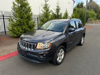 2015 Jeep Compass Sport (Low Miles!!! 130K 4WD)