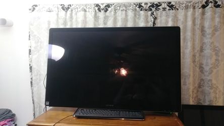 ALMOST NEW GOOGLE TV