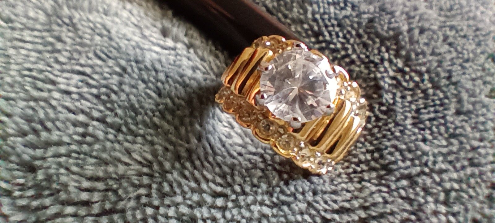 SIZE 7 GOLD PLATED DIAMOND RING