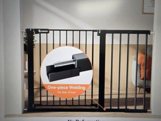 Safety Gate 30in H x 29.5-46in W