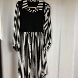 Medium Black and White Striped Dress
