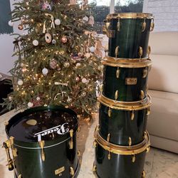 Pearl Drum Set + Free Hard Cases