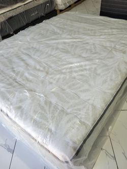 Queen Sizes Mattress And Box Spring