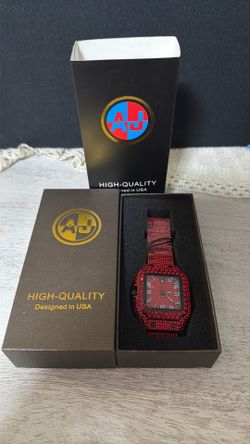 Men’s watch iced out