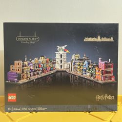 Lego Diagon Alley Wizarding Shops Set #76444