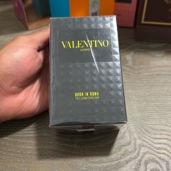 Valentino Yellow dream