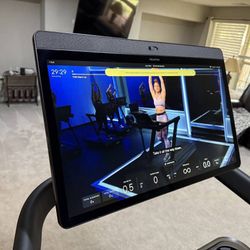 Peloton Tread + 100 uses + Delivery + 12 Month Warranty - Like New! 