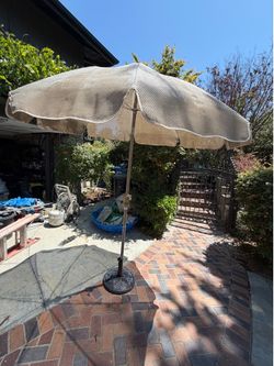6’ Umbrella and cast iron stand