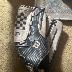Wilson A360 glove