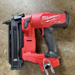 Milwaukee M18 18GA Brad Nailer 2746-20 – Used Once – Like New