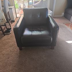 Violino Limited Dark Brown Leather Chair