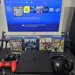 Playstation 4 Slim 