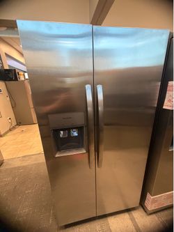 Frigidaire side by side fridge