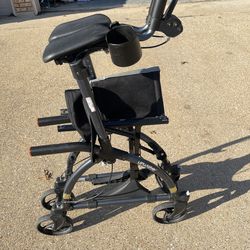 Upwalker standing walker