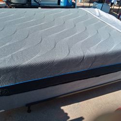 Firm Memory Foam Mattress (Full Size )