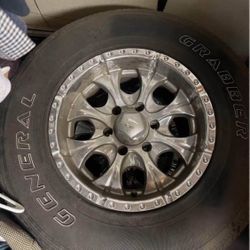 ‼️‼️‼️500.00‼️‼️‼️  16 INCH 6 LUG GMC CHEVY CADILLAC Chrome Rim Set On 245/75/16 General Grabber Tires LOCATED IN LUBBOCK TX 