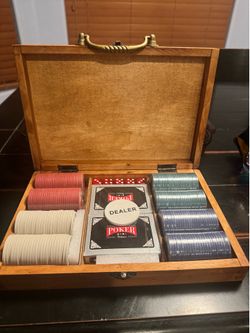 New  Poker set  with Wooden Case