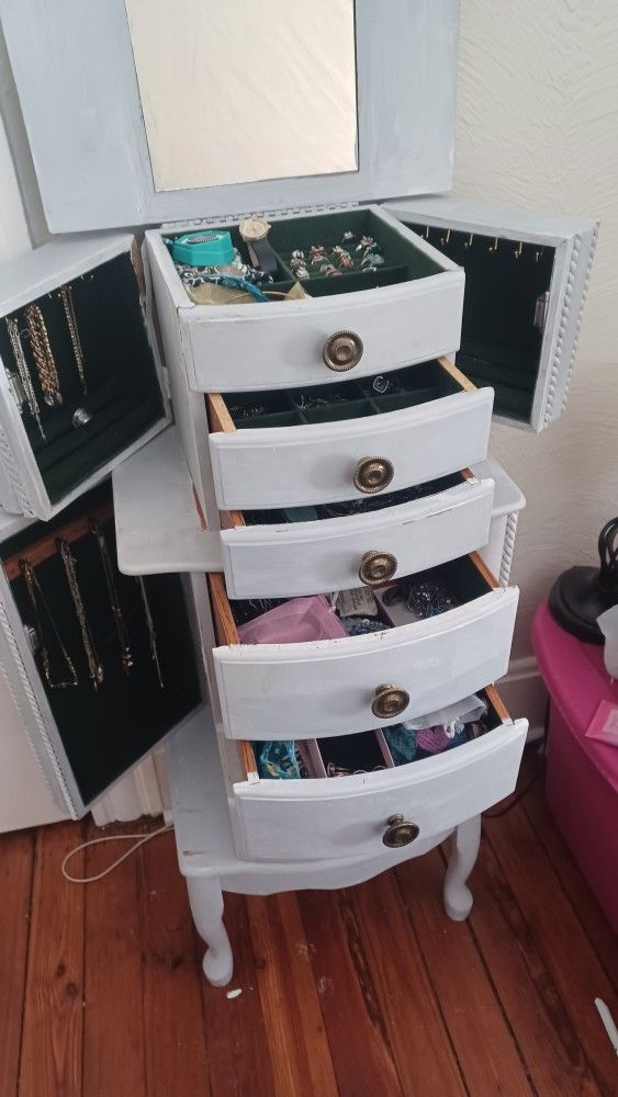 Jewelry Box Filled